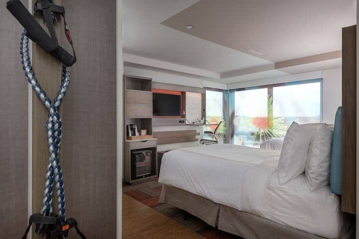Room 5 of 38